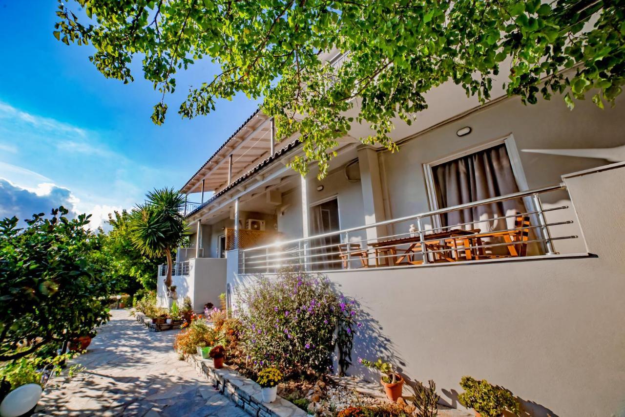 Filia Rooms & Apartments Agioi Apostoloi  Exterior foto